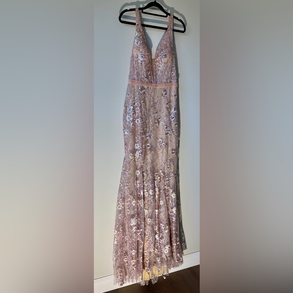 Mac Duggal embroidered floral pink a-line plunge gown - 67481 - Picture 7 of 14